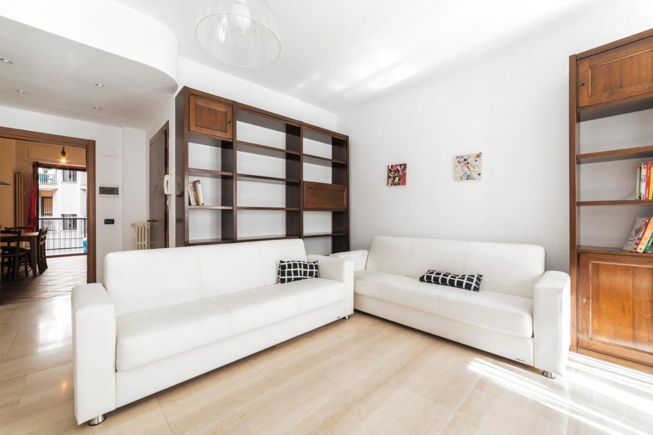 Cenisio M5 Lovely Apartment - With Balcony! Milan Luaran gambar
