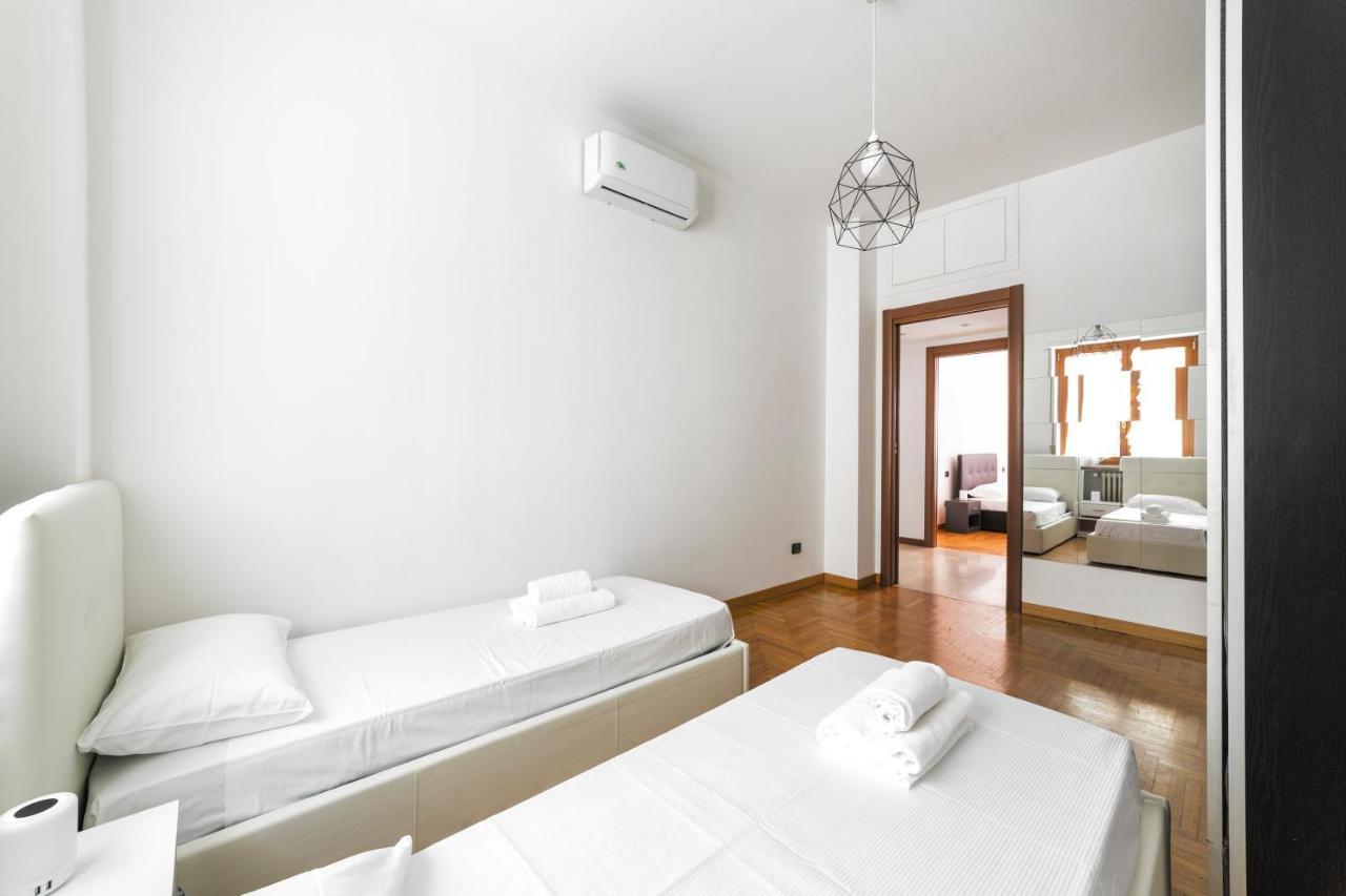 Cenisio M5 Lovely Apartment - With Balcony! Milan Luaran gambar