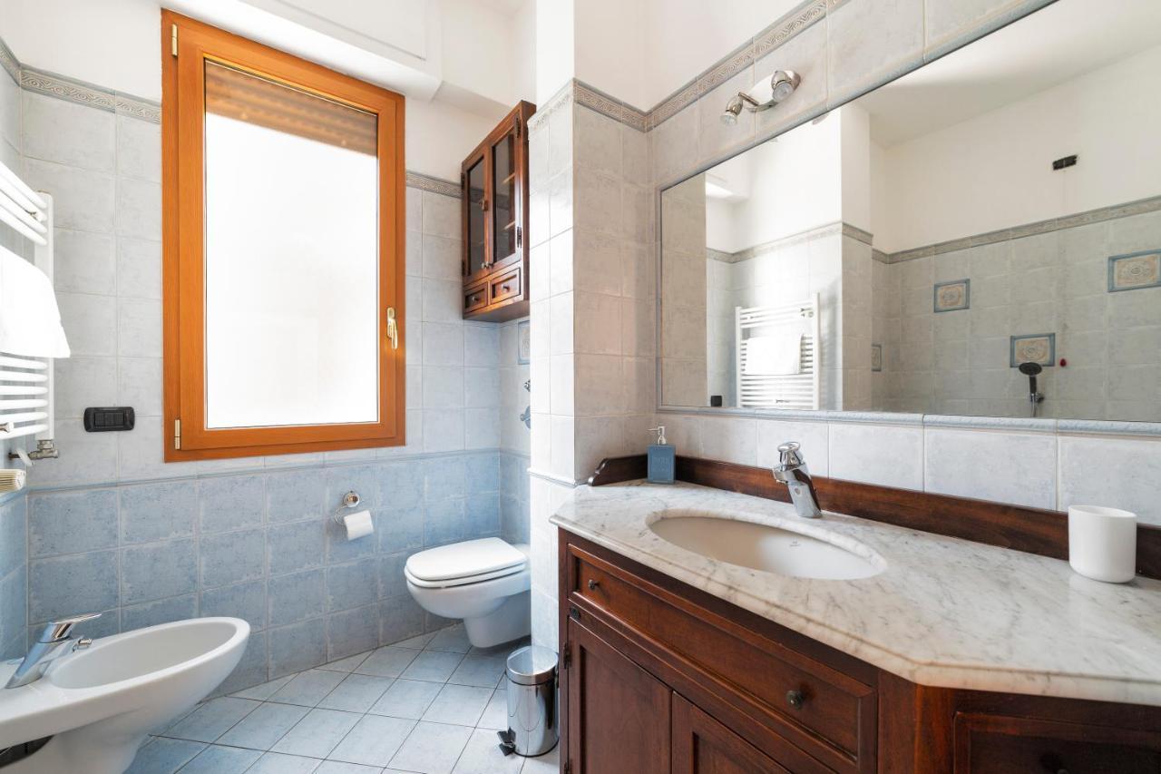 Cenisio M5 Lovely Apartment - With Balcony! Milan Luaran gambar