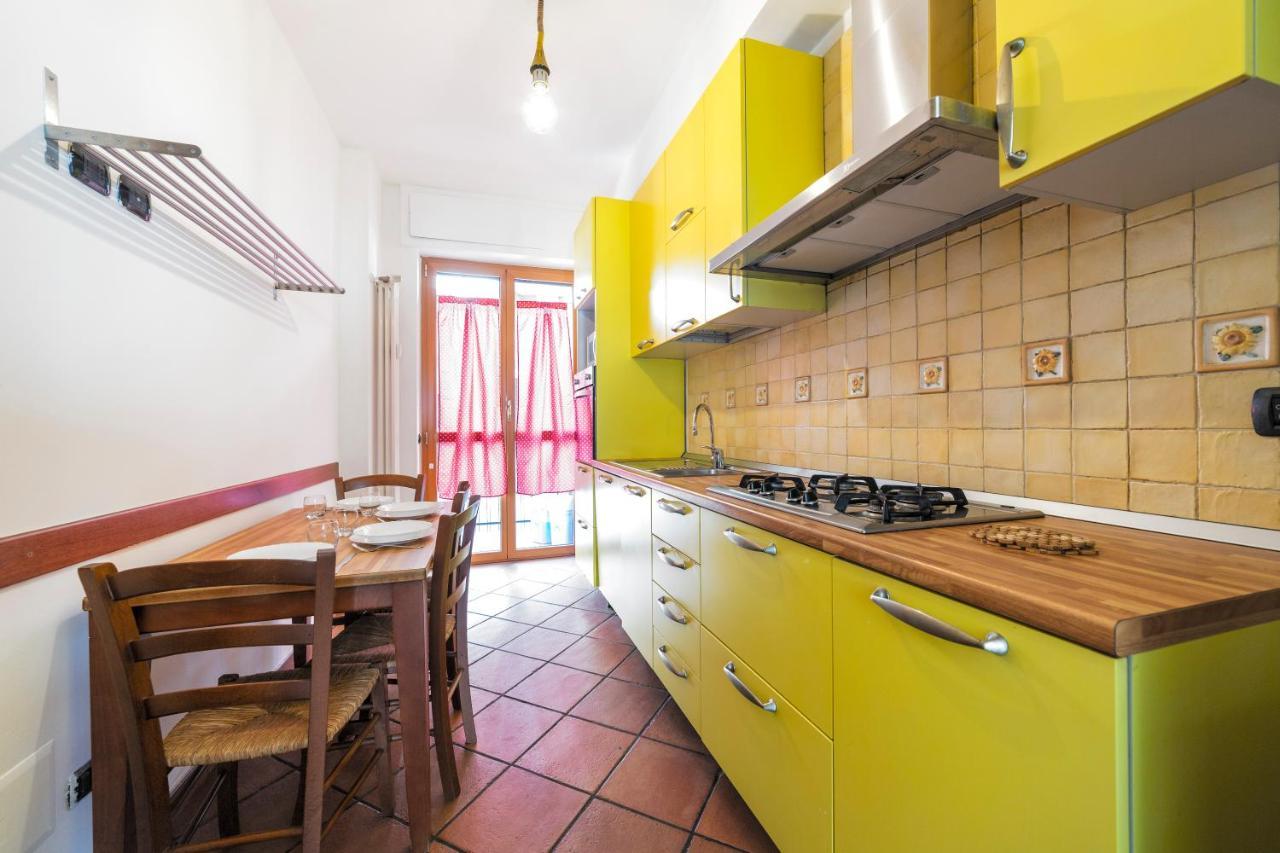 Cenisio M5 Lovely Apartment - With Balcony! Milan Luaran gambar